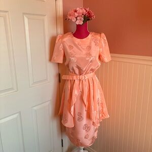Vintage Peach Short Sleeved Day Dress with Tulip Skirt Accent and Belt size 6